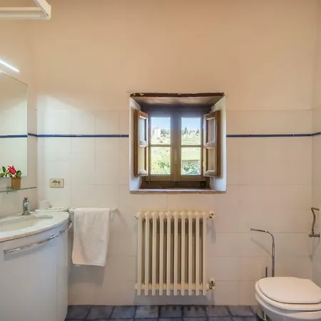 La Ferrozzola Farm stay *